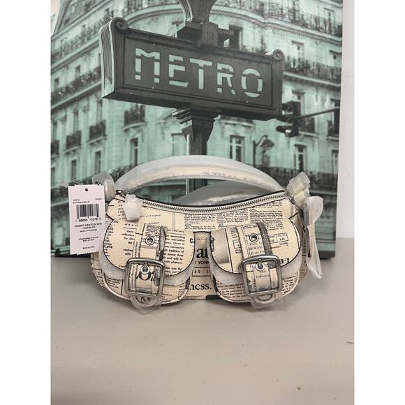 Coach Handbags - Coach CDC12 Ashton Shoulder Bag With Newspaper Print